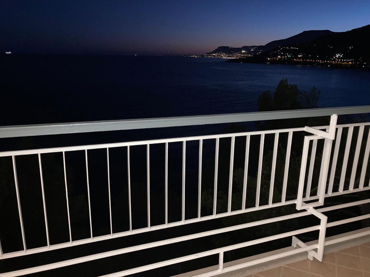Sea And Monaco Charme View On The Beach Ventimiglia Luaran gambar